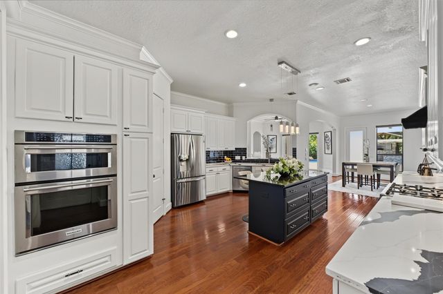 4430 Chateau Creek Way, Spring, TX 77386