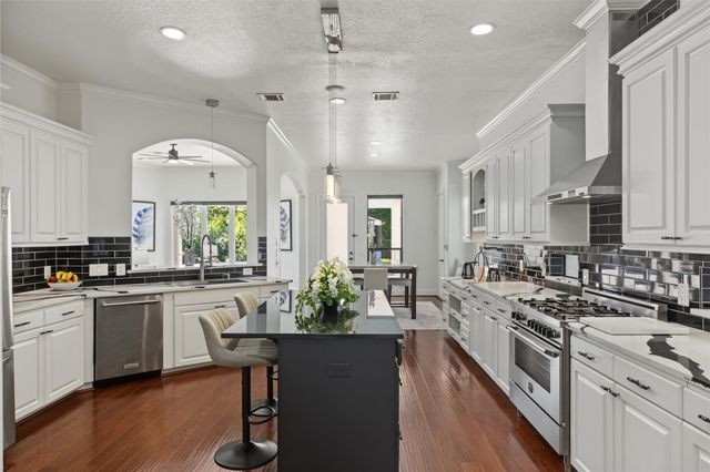4430 Chateau Creek Way, Spring, TX 77386