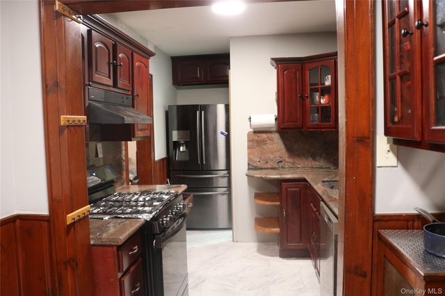 23015 88th Avenue, Queens Village, NY 11427