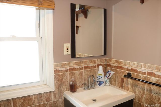 23015 88th Avenue, Queens Village, NY 11427