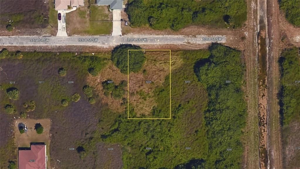 3205 33RD STREET SW, Lehigh Acres, FL 33976