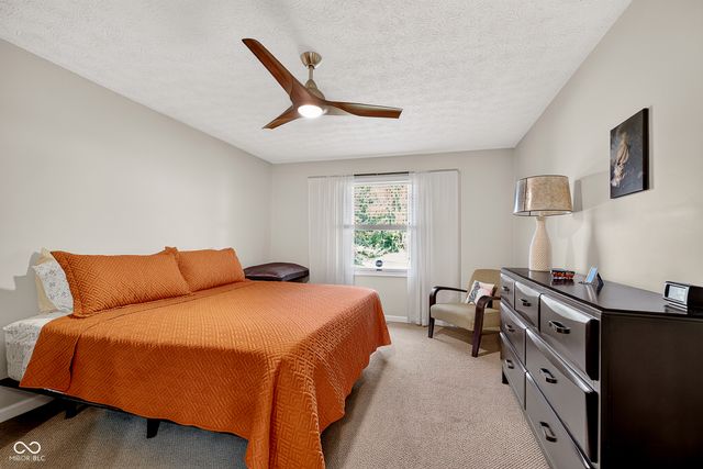 1278 Holiday Lane W, Brownsburg, IN 46112