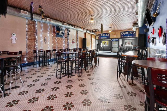 1708 STATE Street, Bettendorf, IA 52722