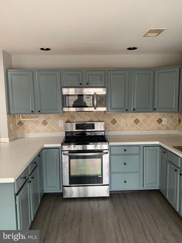 302 WELLINGTON PARK DRIVE, Princeton, NJ 08540