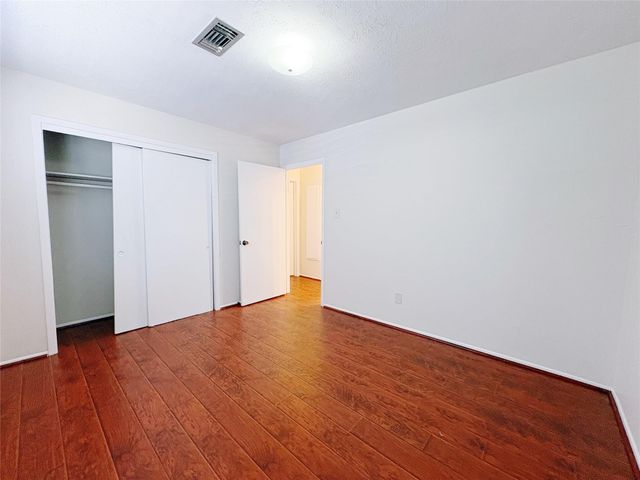 6322 S Briar Bayou Drive, Houston, TX 77072