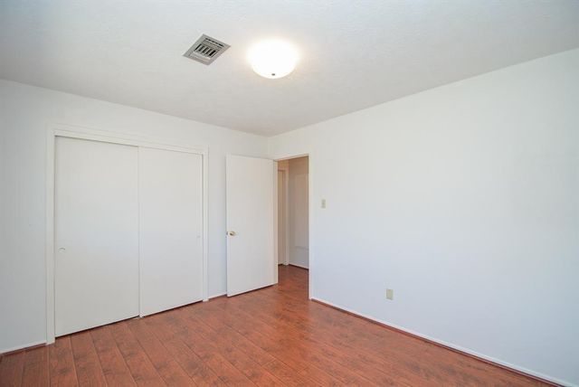 6322 S Briar Bayou Drive, Houston, TX 77072