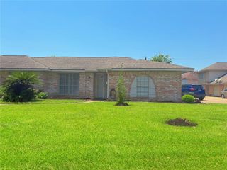 6322 S Briar Bayou Drive, Houston, TX 77072