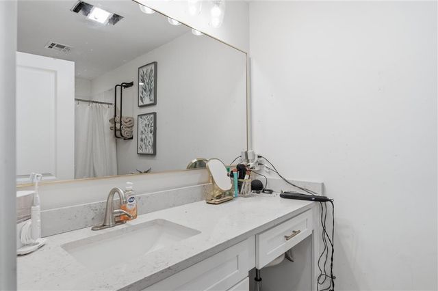 5726 Aspen St Street, Lake Charles, LA 70605