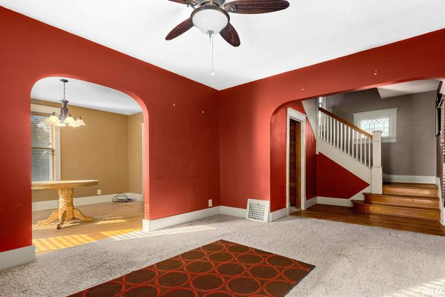 84 SILVER Street, Galesburg, IL 61401