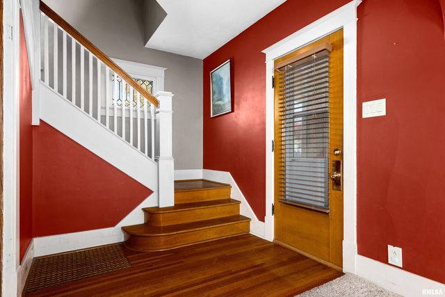 84 SILVER Street, Galesburg, IL 61401