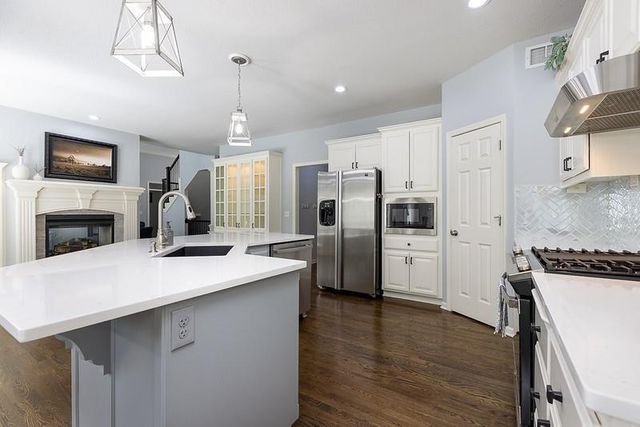 9115 N Stark Court, Kansas City, MO 64157