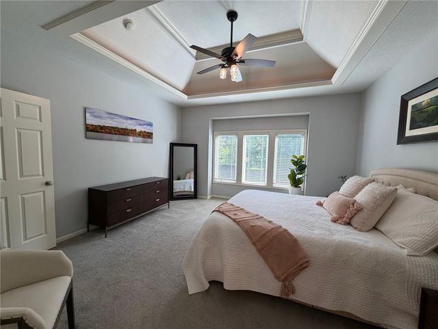 9115 N Stark Court, Kansas City, MO 64157