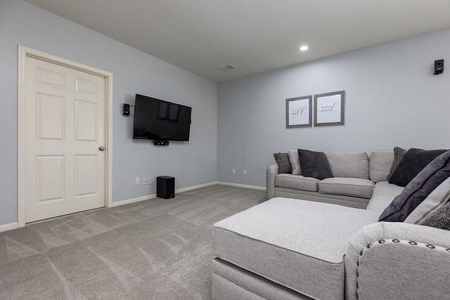 9115 N Stark Court, Kansas City, MO 64157