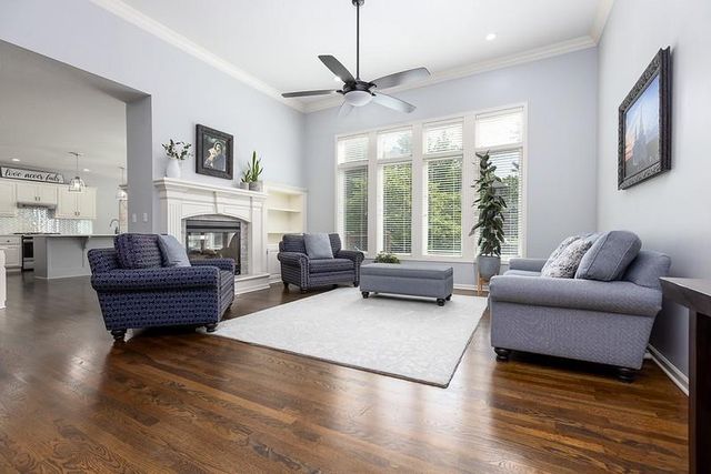 9115 N Stark Court, Kansas City, MO 64157