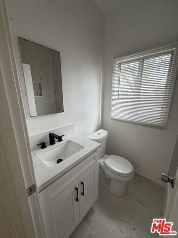 4504 S Hoover Street, Los Angeles, CA 90037