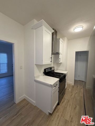 4504 S Hoover Street, Los Angeles, CA 90037