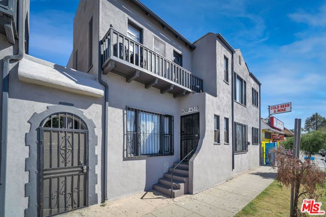 4504 S Hoover Street, Los Angeles, CA 90037