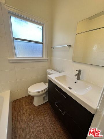 4504 S Hoover Street, Los Angeles, CA 90037