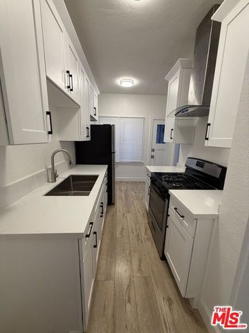 4504 S Hoover Street, Los Angeles, CA 90037