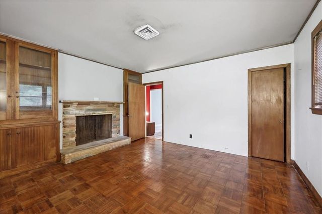 1903 W Sunset Drive, Orange, TX 77630