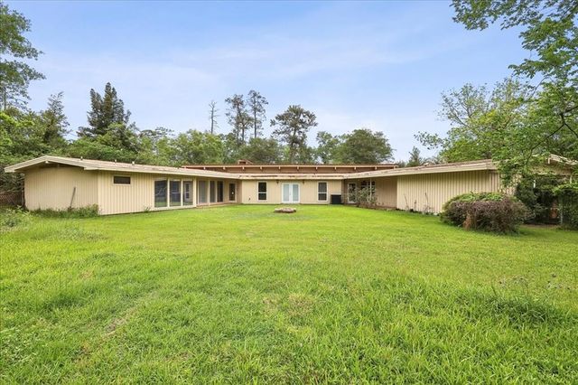 1903 W Sunset Drive, Orange, TX 77630