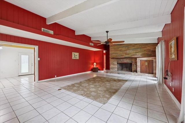1903 W Sunset Drive, Orange, TX 77630