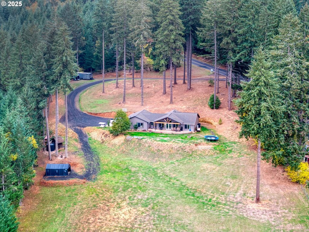 24674 BOLTON HILL Rd, Veneta, OR 97487