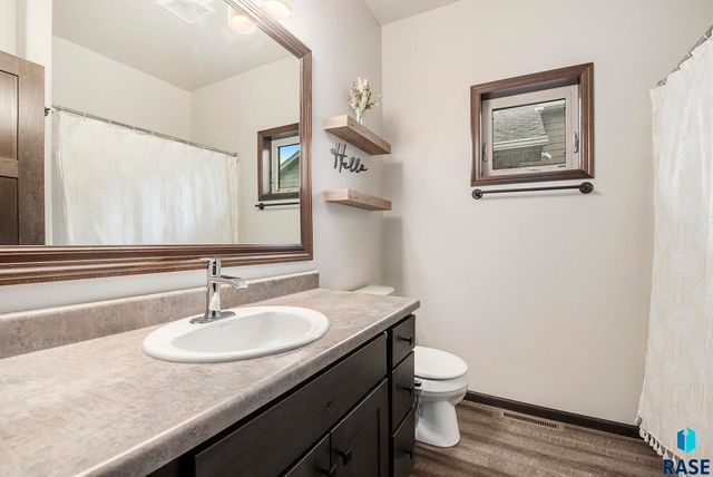 3613 Prairie Wind St, Sioux Falls, SD 57108