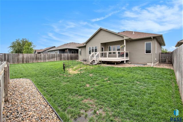3613 Prairie Wind St, Sioux Falls, SD 57108