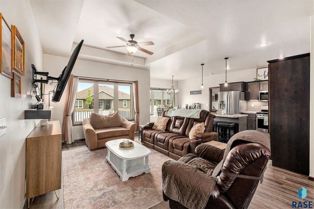 3613 Prairie Wind St, Sioux Falls, SD 57108