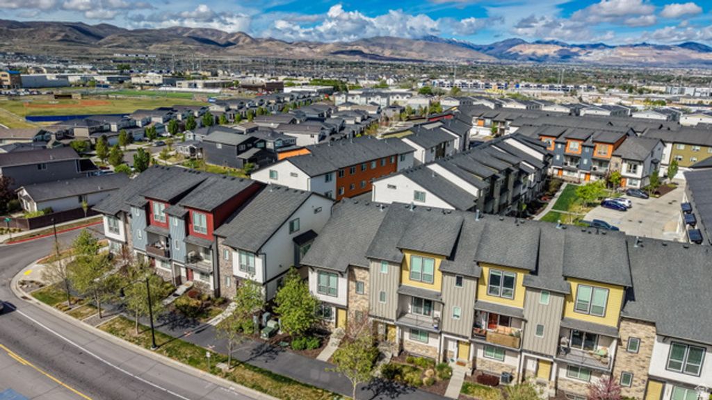 Image 35 of property listing at 14763 S LEWSKI LN #A-1, Bluffdale, UT 84065