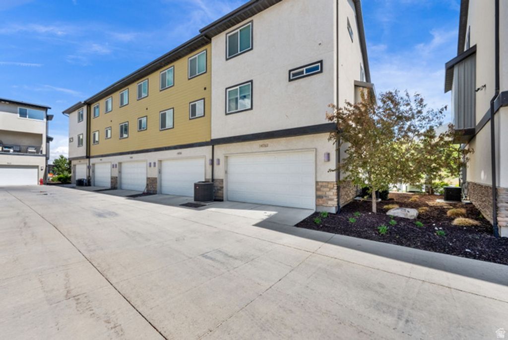 Image 36 of property listing at 14763 S LEWSKI LN #A-1, Bluffdale, UT 84065