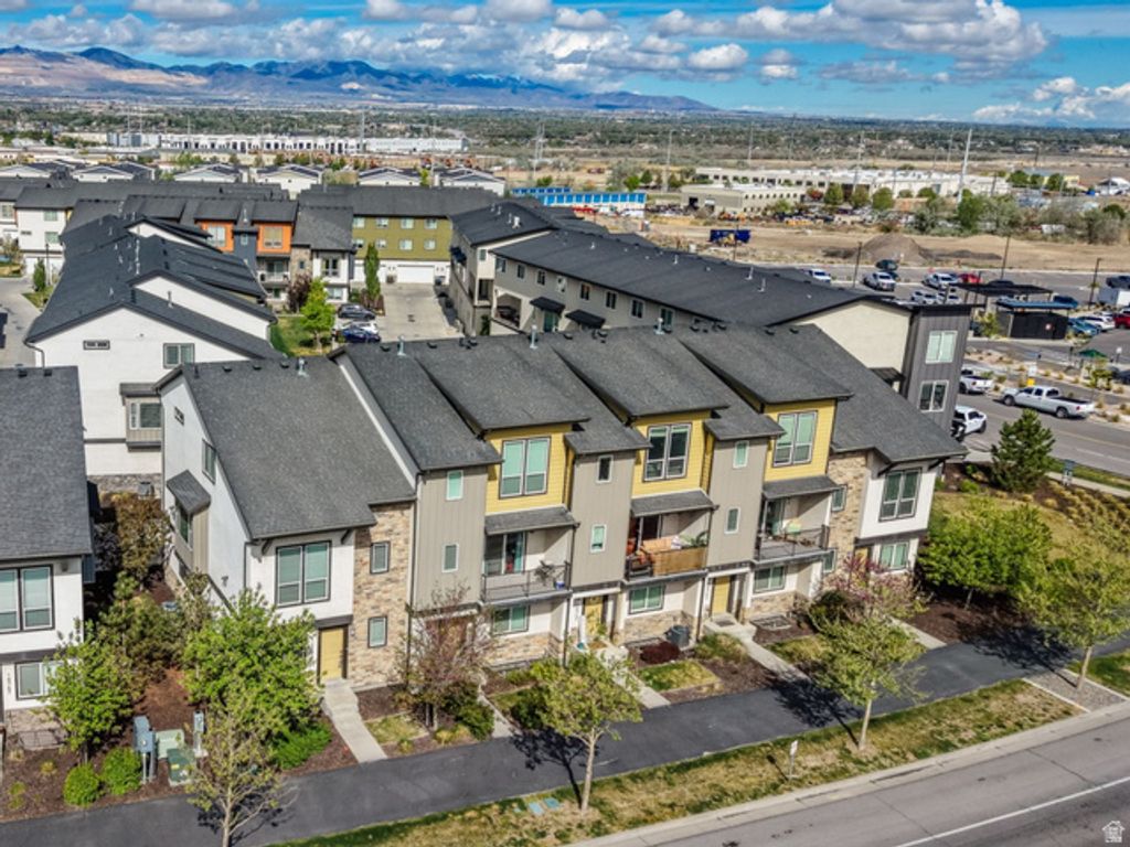 Image 39 of property listing at 14763 S LEWSKI LN #A-1, Bluffdale, UT 84065