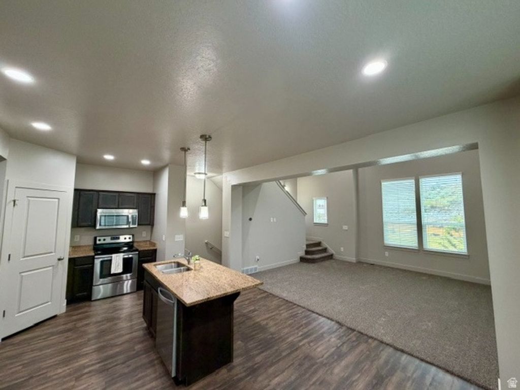 Image 9 of property listing at 14763 S LEWSKI LN #A-1, Bluffdale, UT 84065
