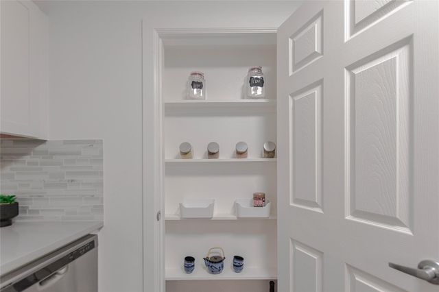 3604 Clawson RD 204, Austin, TX 78704