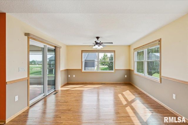 1713 Garrett Avenue, Clinton, IA 52732