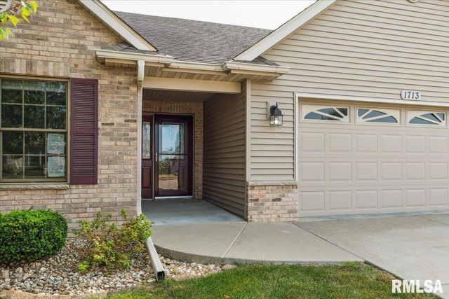 1713 Garrett Avenue, Clinton, IA 52732