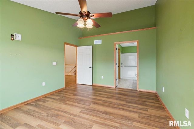 1713 Garrett Avenue, Clinton, IA 52732