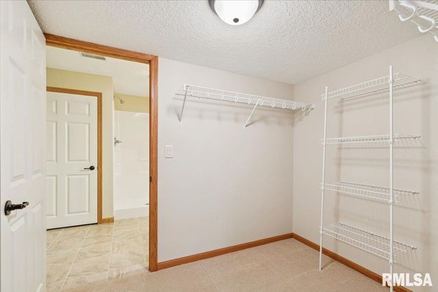 1713 Garrett Avenue, Clinton, IA 52732