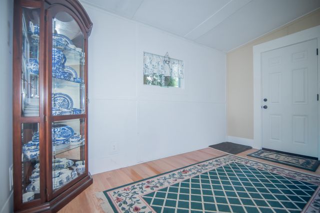 194 Buckley Rd Unit 5, Weare, NH 03281