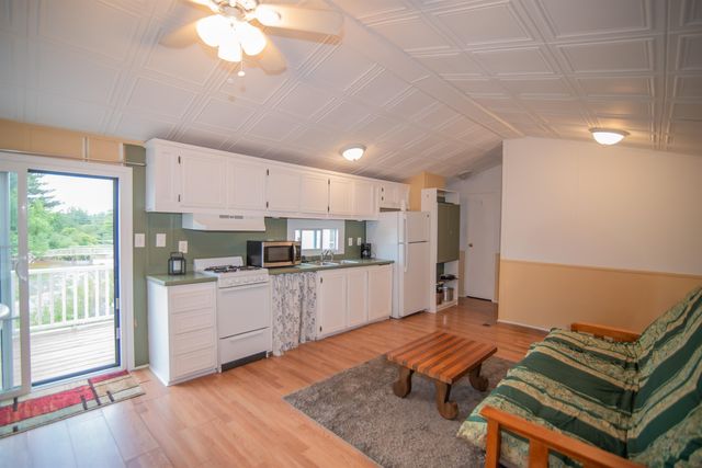 194 Buckley Rd Unit 5, Weare, NH 03281