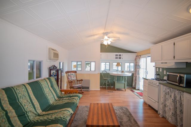 194 Buckley Rd Unit 5, Weare, NH 03281