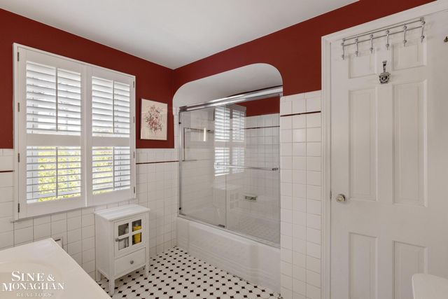 449 Allard Road, Grosse Pointe Farms, MI 48236