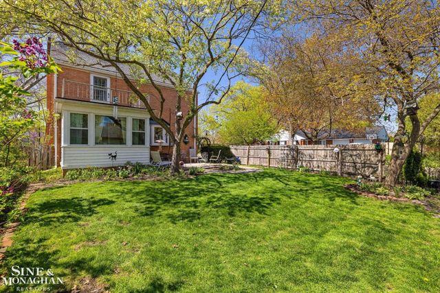 449 Allard Road, Grosse Pointe Farms, MI 48236