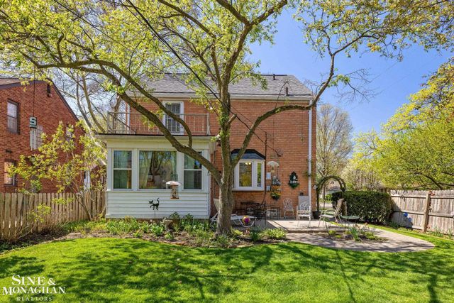 449 Allard Road, Grosse Pointe Farms, MI 48236