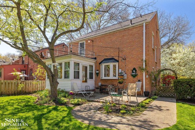 449 Allard Road, Grosse Pointe Farms, MI 48236