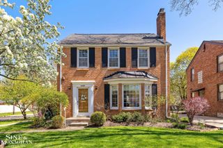 449 Allard Road, Grosse Pointe Farms, MI 48236