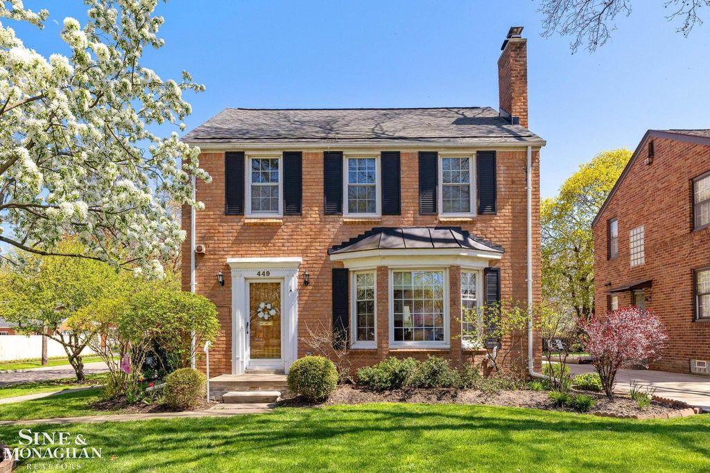 449 Allard Road, Grosse Pointe Farms, MI 48236