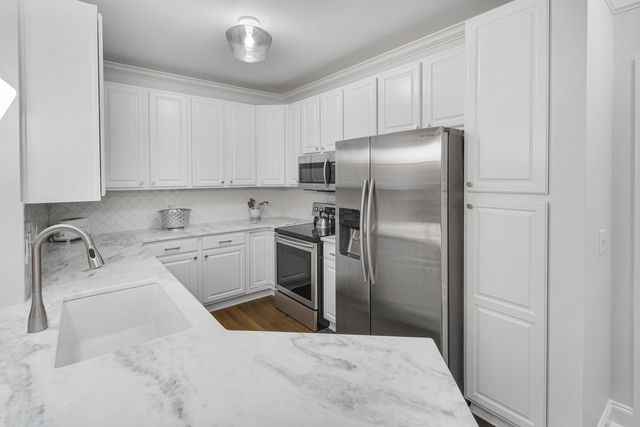 1025 Riverland Woods Place 812, Charleston, SC 29412