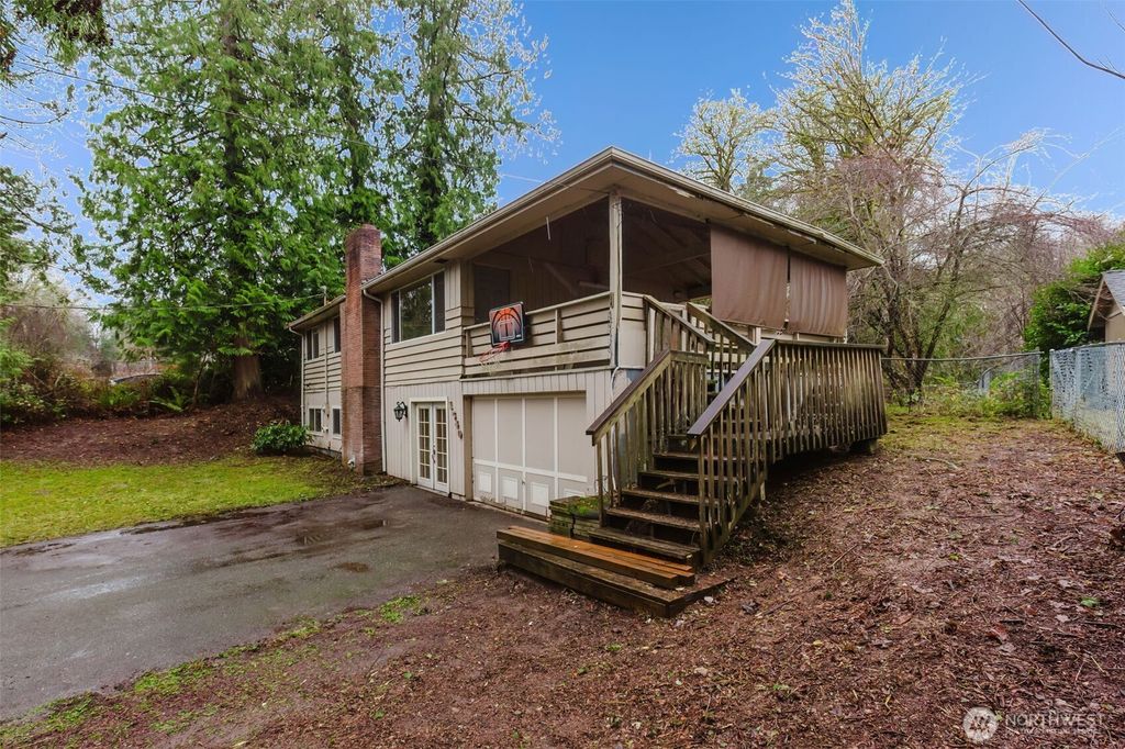 1540 Puget Drive E, Port Orchard, WA 98366